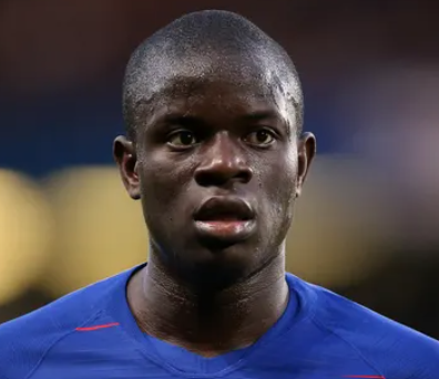 Gana millones y maneja un Mini Cooper viejo: por qué N’Golo Kanté parece odiar el dinero